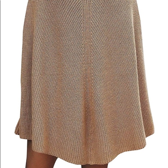 ❤️ Stay Classy in this Casual Pullover❤️ - Picture 2 of 6